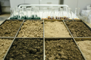 Analiza próbek gleby i wody